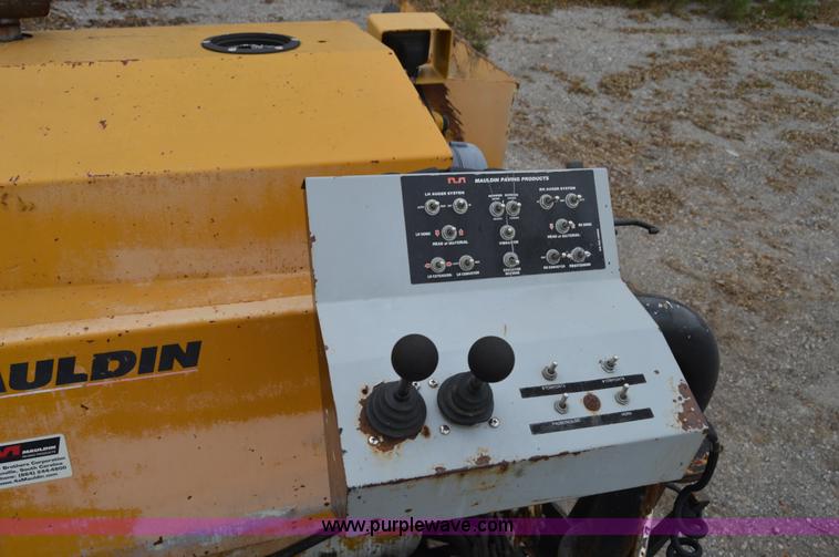 image for item Z9078 2004 Mauldin 1750C paving machine