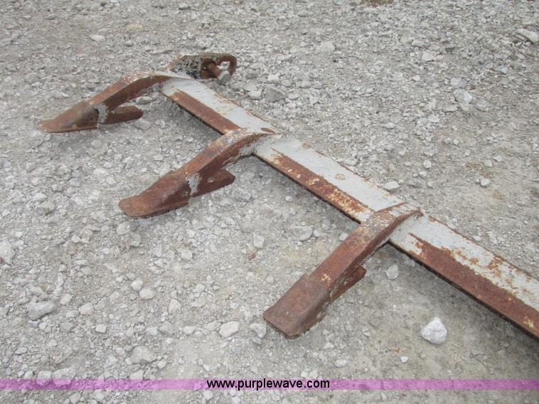 image for item AV9235 Seven tooth bolt-on cutting edge