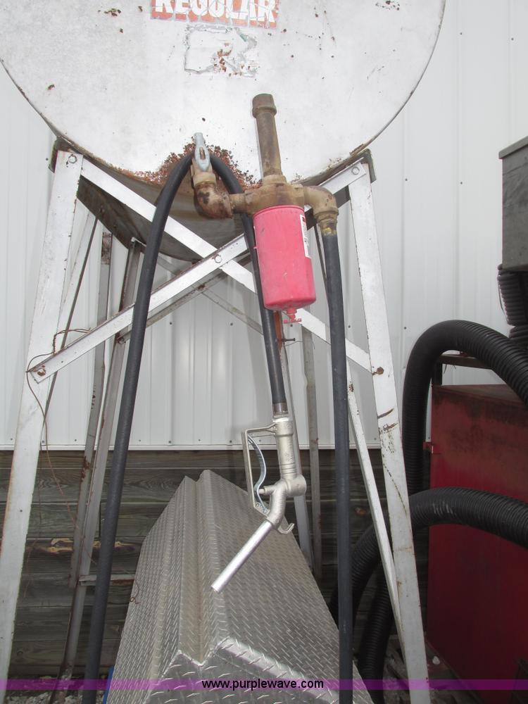 image for item AV9236 250 gallon fuel tank