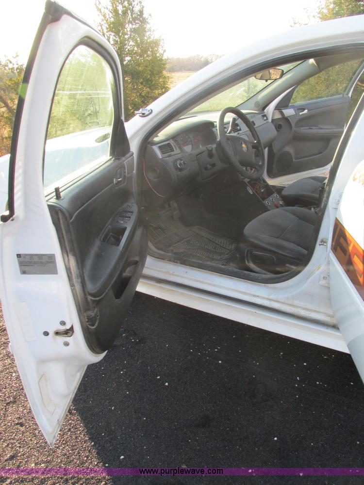 image for item AW9811 2011 Chevrolet Impala Police