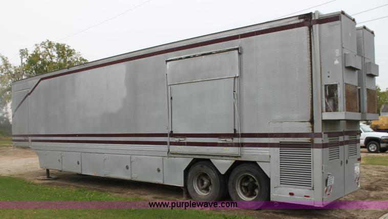 image for item BC9249 1985 Trailmobile enclosed trailer