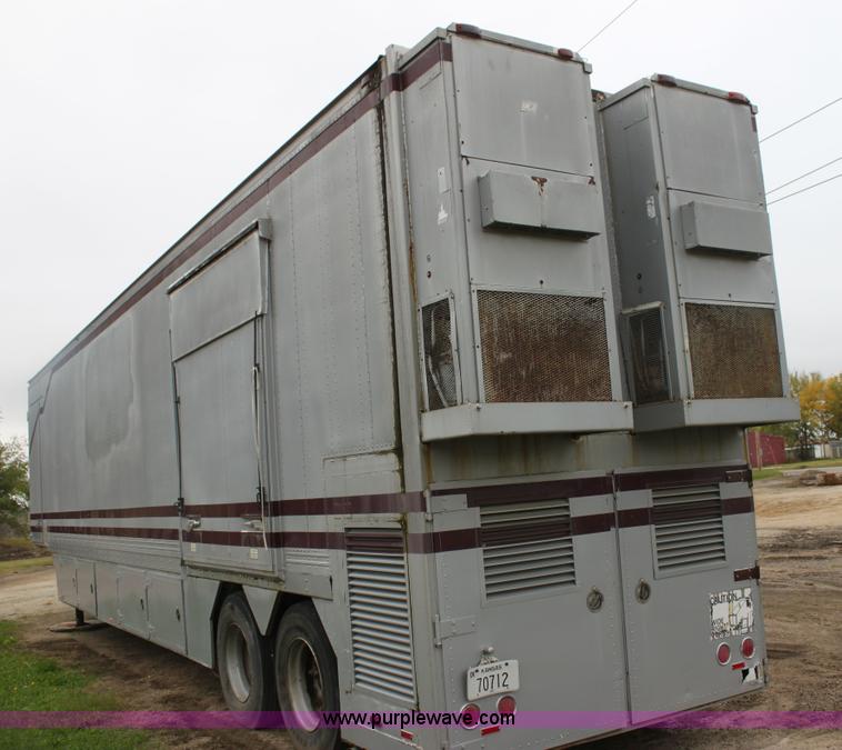 image for item BC9249 1985 Trailmobile enclosed trailer