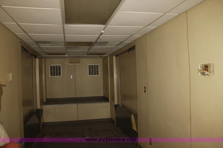 image for item BC9249 1985 Trailmobile enclosed trailer