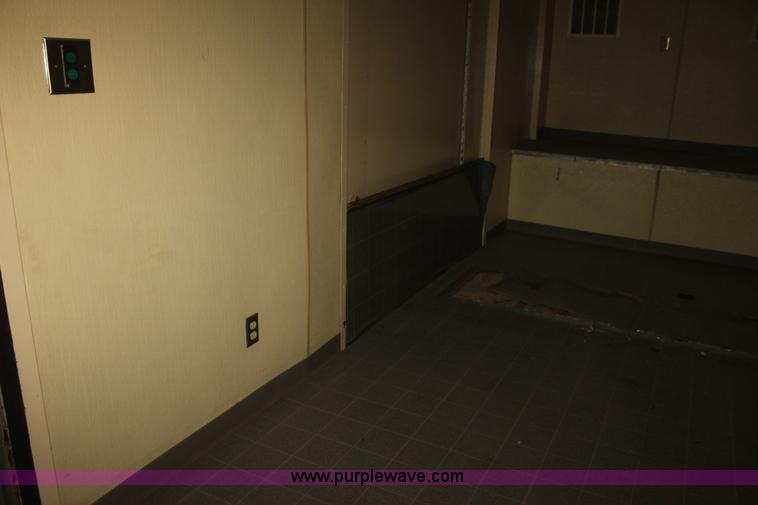 image for item BC9249 1985 Trailmobile enclosed trailer