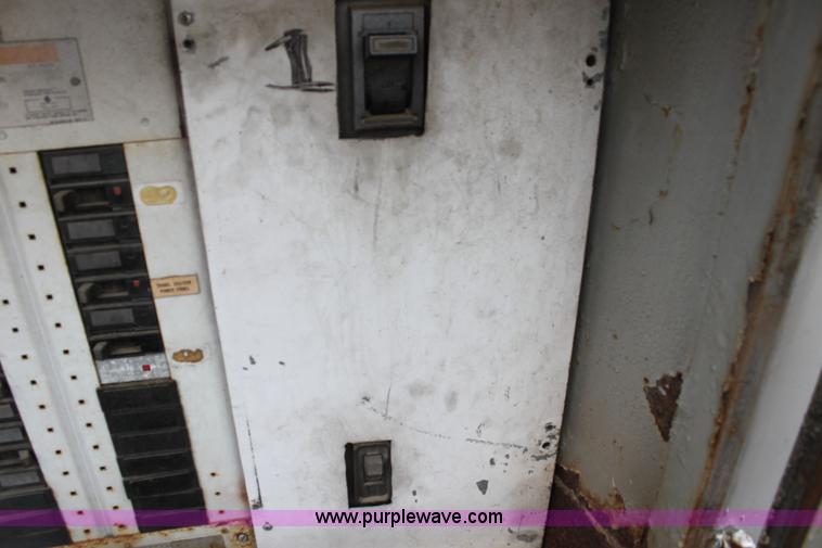 image for item BC9249 1985 Trailmobile enclosed trailer