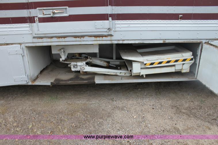 image for item BC9249 1985 Trailmobile enclosed trailer