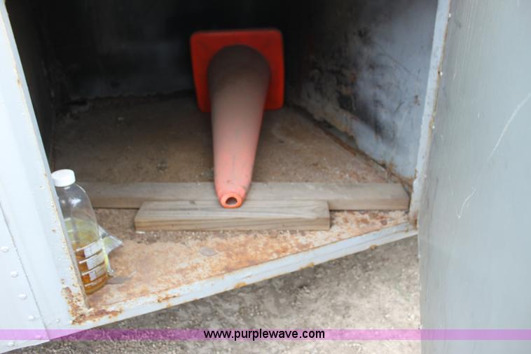 image for item BC9249 1985 Trailmobile enclosed trailer