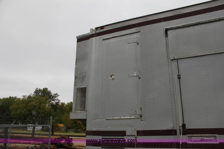 image for item BC9249 1985 Trailmobile enclosed trailer