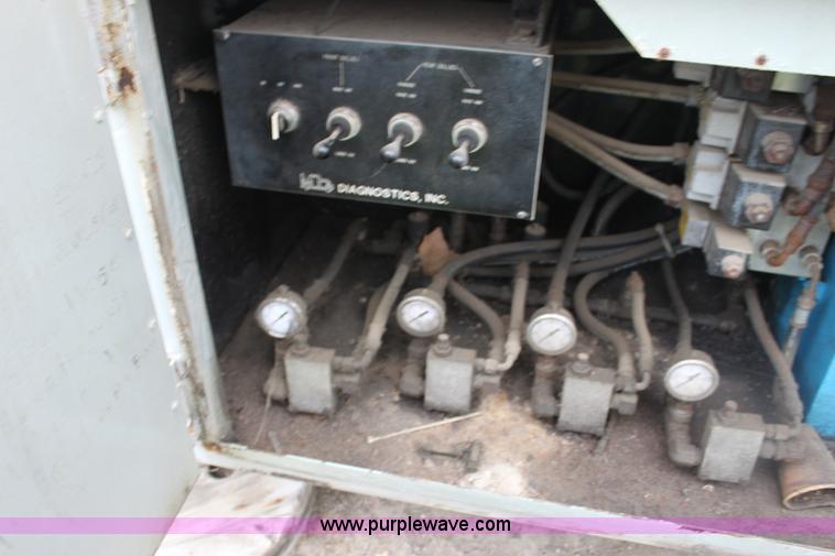 image for item BC9249 1985 Trailmobile enclosed trailer