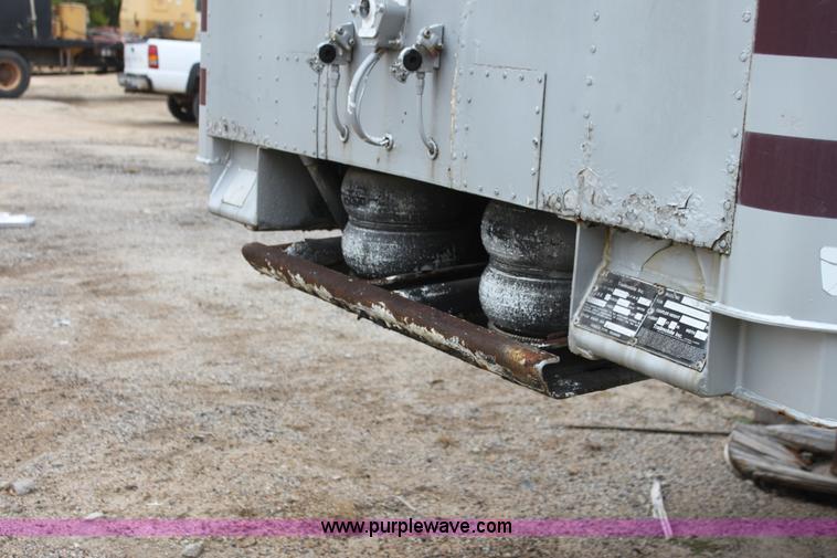 image for item BC9249 1985 Trailmobile enclosed trailer