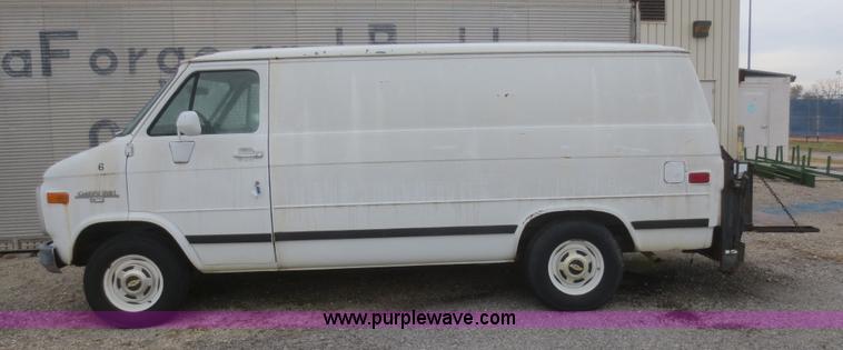image for item D2224 1993 Chevrolet G10 van