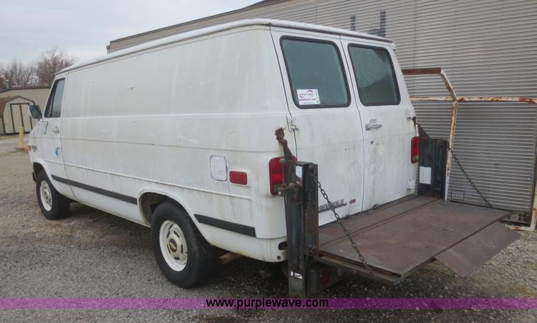 image for item D2224 1993 Chevrolet G10 van