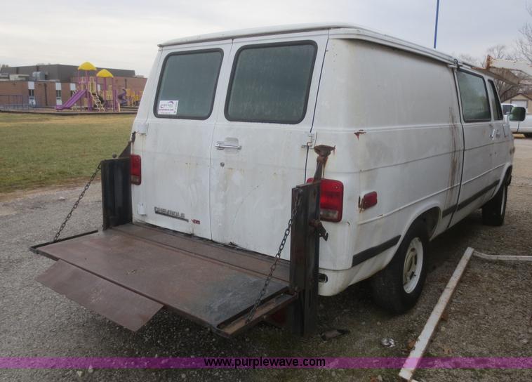 image for item D2224 1993 Chevrolet G10 van