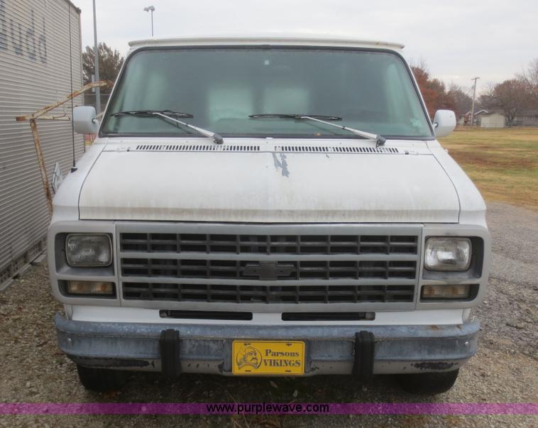 image for item D2224 1993 Chevrolet G10 van