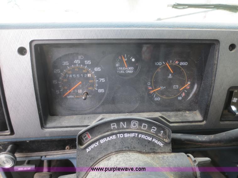 image for item D2224 1993 Chevrolet G10 van