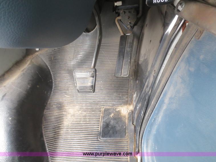 image for item D2224 1993 Chevrolet G10 van