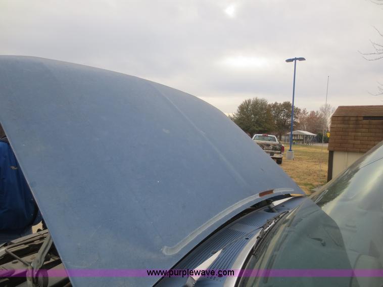 image for item D2225 1993 Ford F150 XL pickup truck