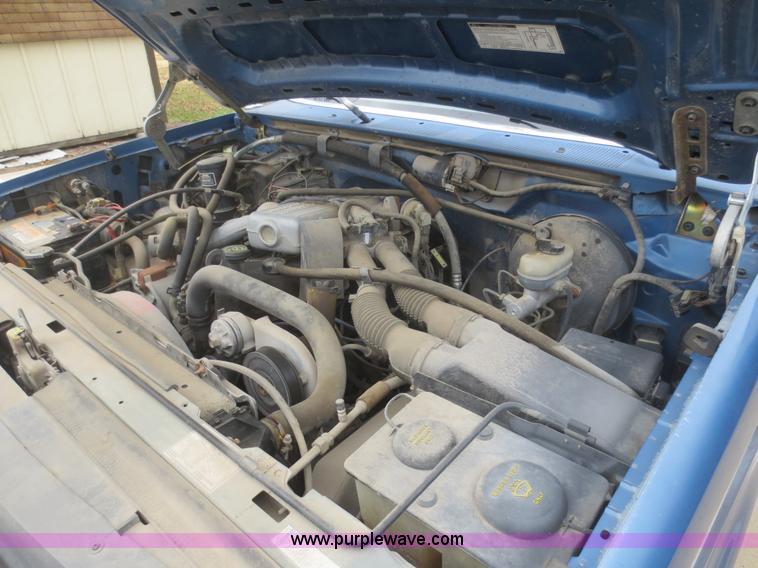 image for item D2225 1993 Ford F150 XL pickup truck