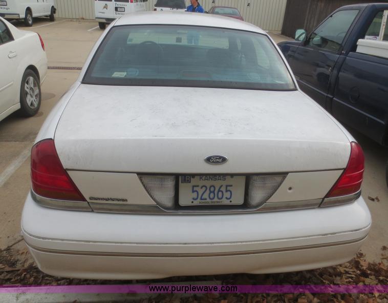 image for item D2227 2000 Ford Crown Victoria Police Interceptor
