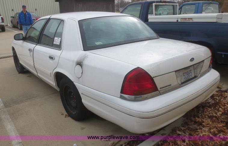 image for item D2227 2000 Ford Crown Victoria Police Interceptor