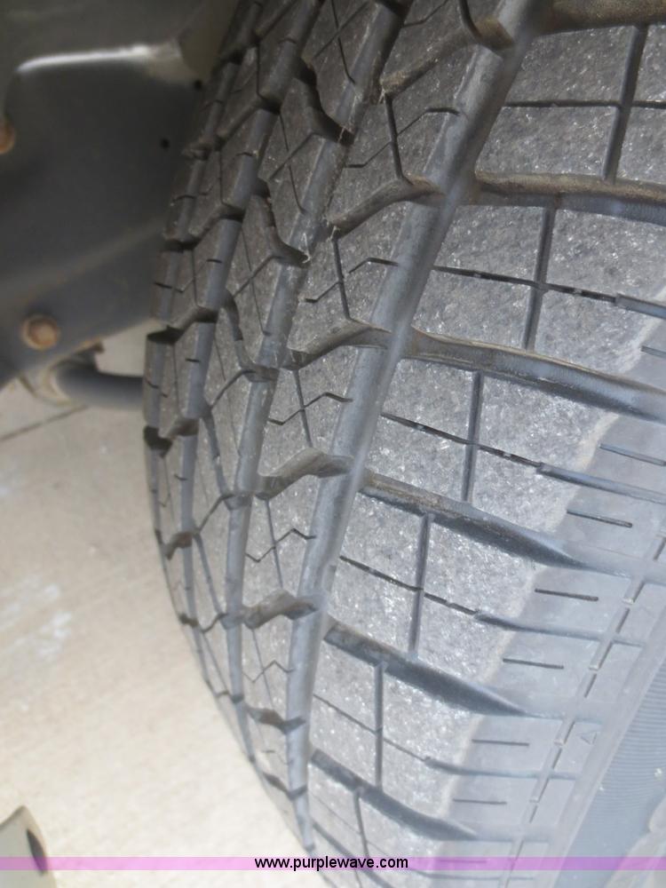 image for item D2227 2000 Ford Crown Victoria Police Interceptor