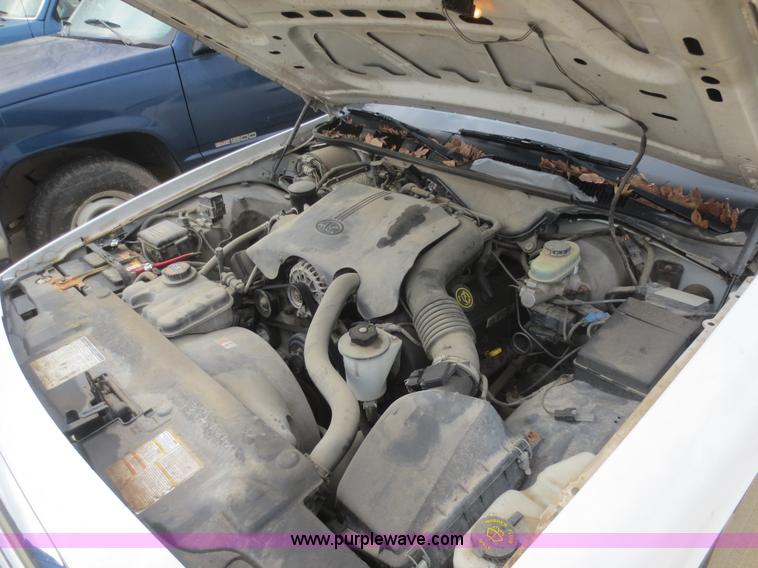 image for item D2227 2000 Ford Crown Victoria Police Interceptor