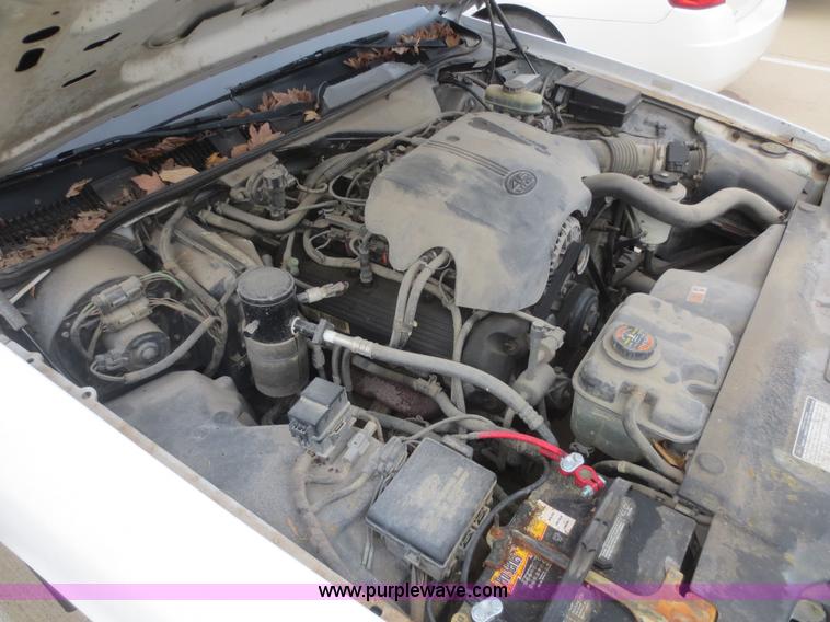 image for item D2227 2000 Ford Crown Victoria Police Interceptor