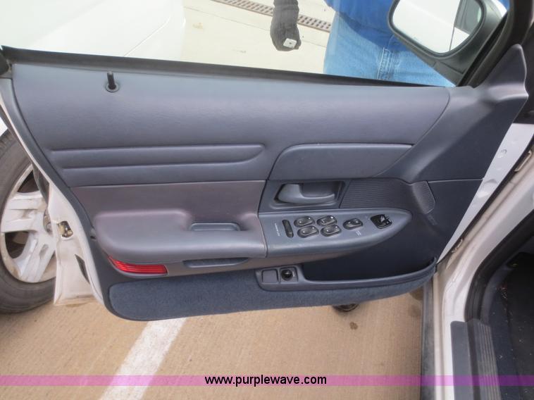 image for item D2227 2000 Ford Crown Victoria Police Interceptor