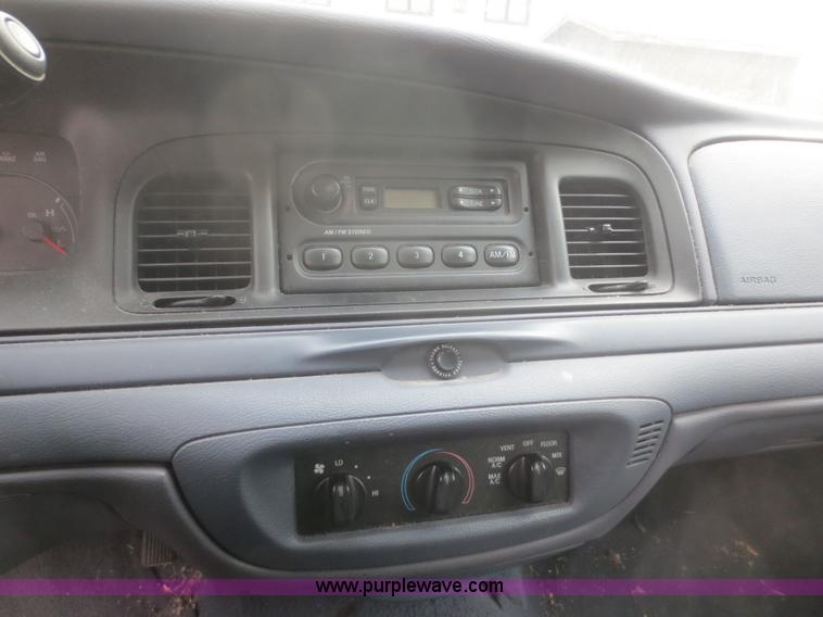 image for item D2227 2000 Ford Crown Victoria Police Interceptor