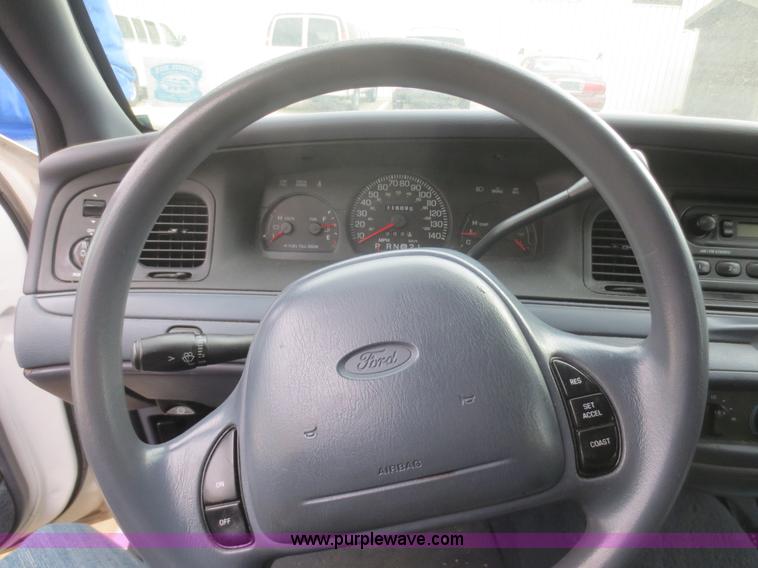 image for item D2227 2000 Ford Crown Victoria Police Interceptor