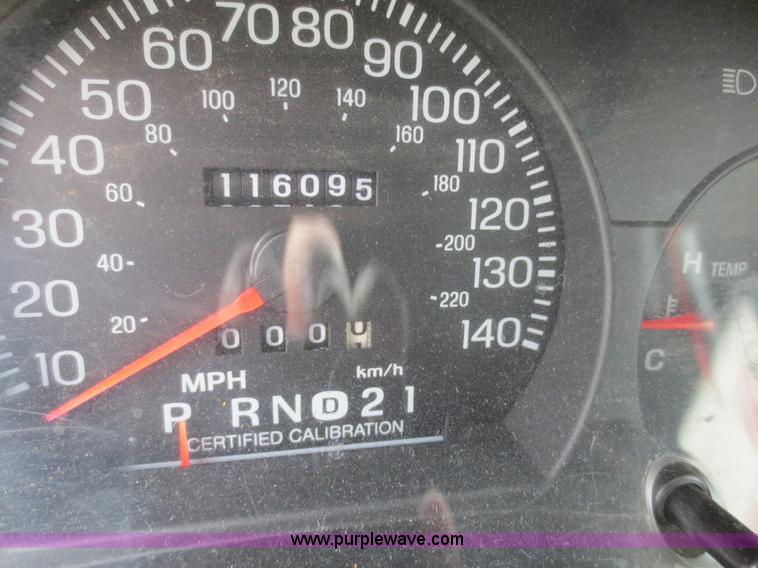 image for item D2227 2000 Ford Crown Victoria Police Interceptor