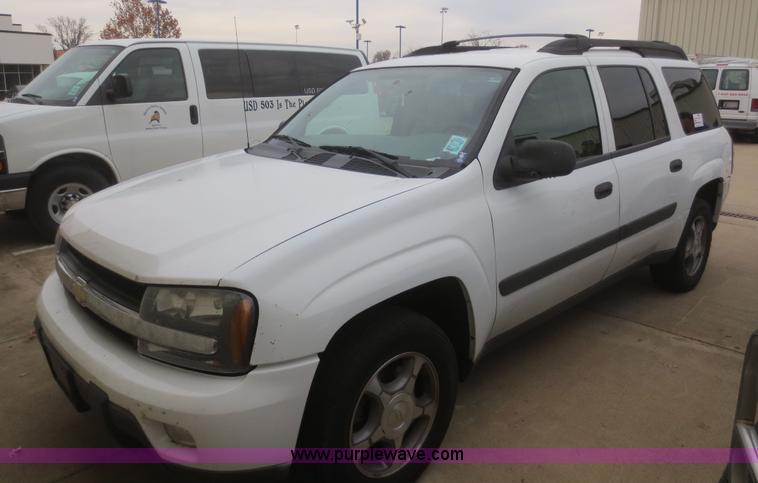 image for item D2228 2005 Chevrolet TrailBlazer EXT LS SUV
