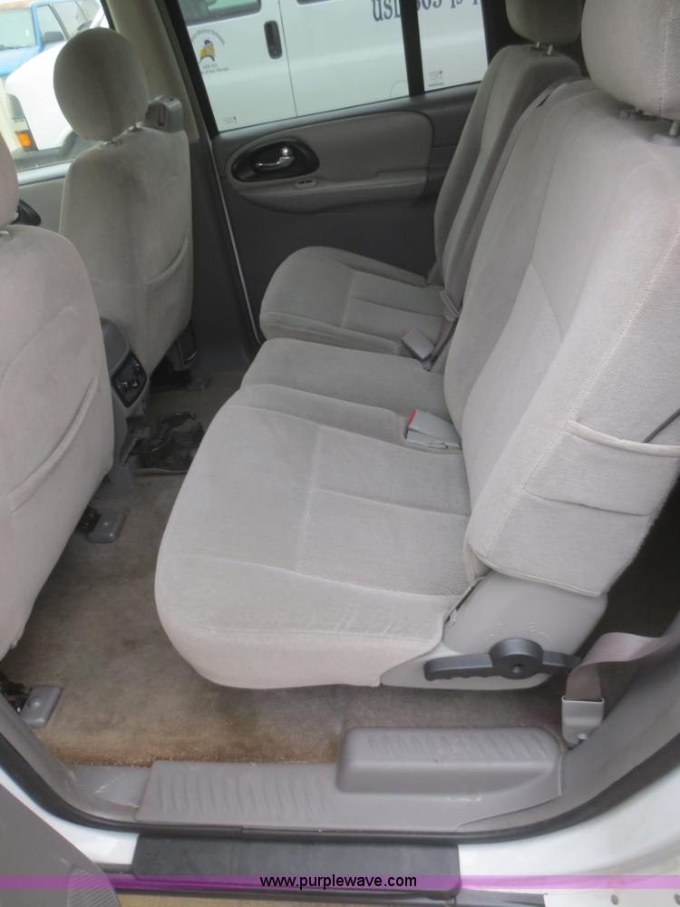 image for item D2228 2005 Chevrolet TrailBlazer EXT LS SUV