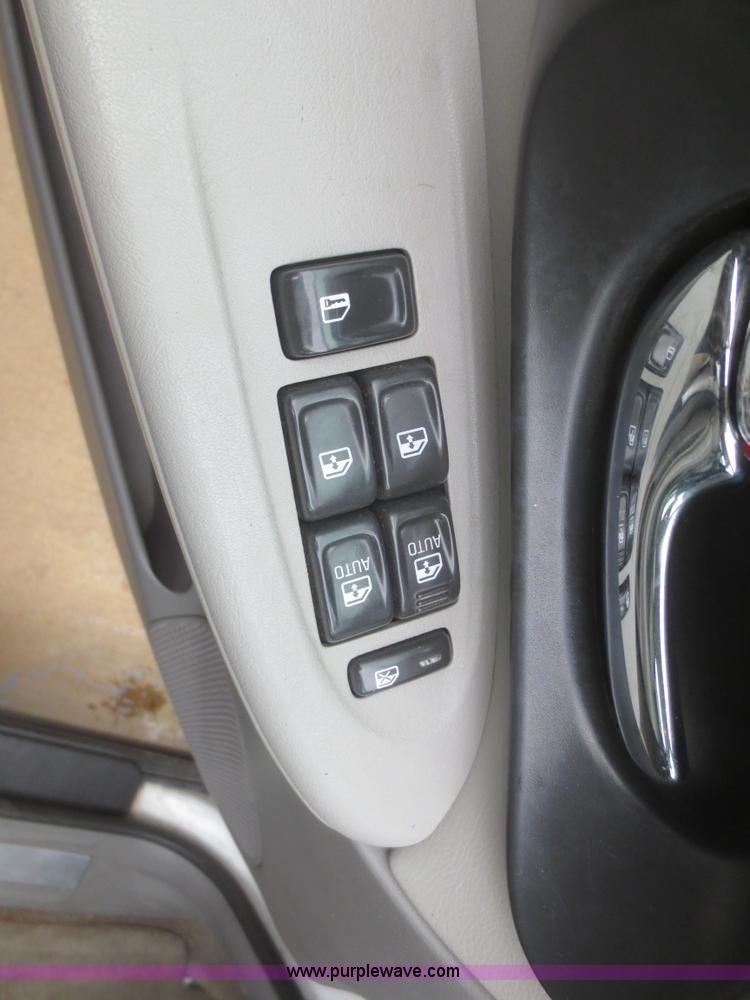 image for item D2228 2005 Chevrolet TrailBlazer EXT LS SUV