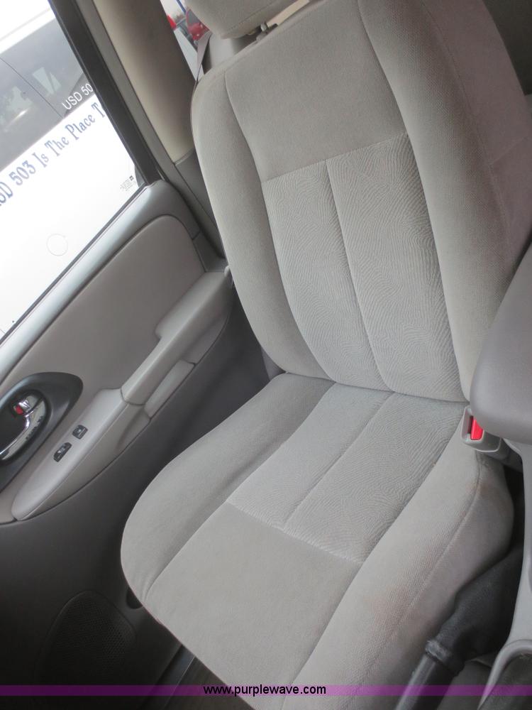 image for item D2228 2005 Chevrolet TrailBlazer EXT LS SUV