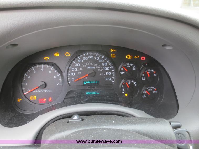 image for item D2228 2005 Chevrolet TrailBlazer EXT LS SUV