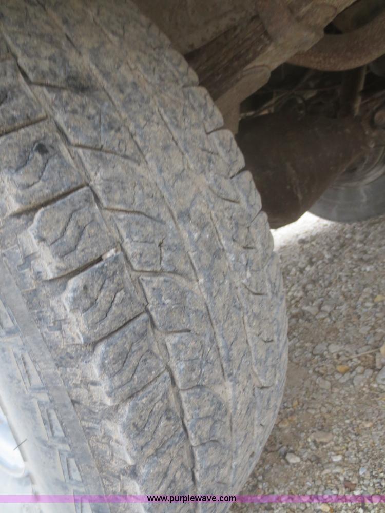 image for item D2234 1984 Ford F250 flatbed pickup truck