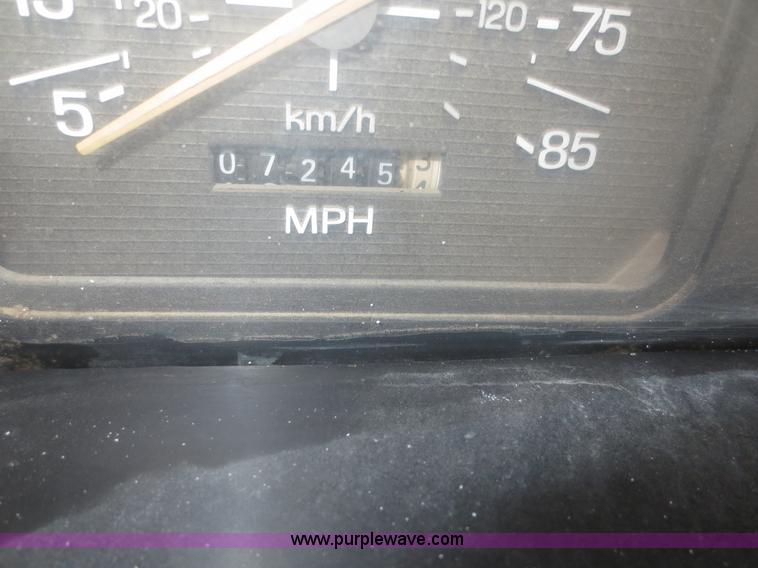 image for item D2234 1984 Ford F250 flatbed pickup truck