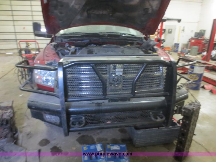 image for item D2240 2010 Dodge Ram 2500 HD Crew Cab flatbed pickup truck