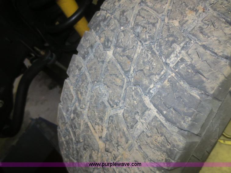 image for item D2240 2010 Dodge Ram 2500 HD Crew Cab flatbed pickup truck