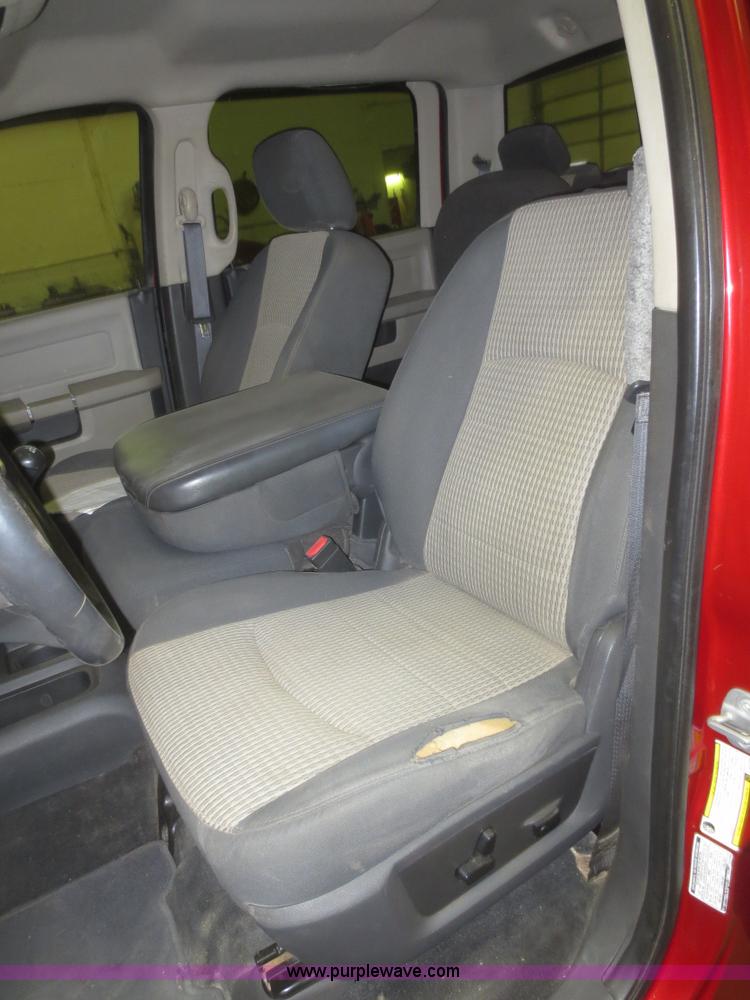 image for item D2240 2010 Dodge Ram 2500 HD Crew Cab flatbed pickup truck