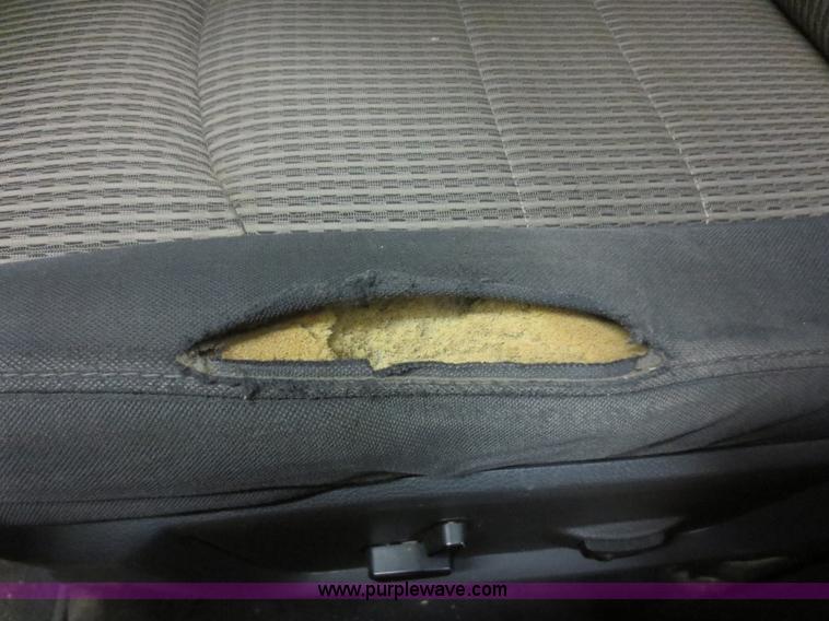 image for item D2240 2010 Dodge Ram 2500 HD Crew Cab flatbed pickup truck