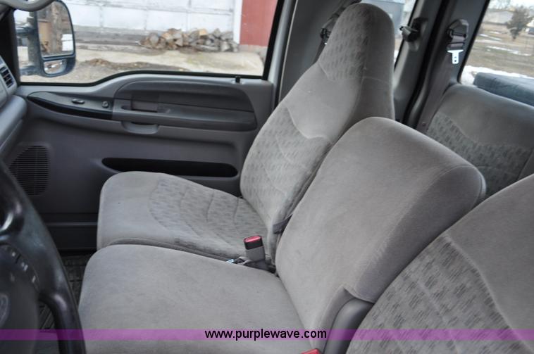 image for item F2160 2000 Ford F250 Super Duty XLT SuperCab pickup truck