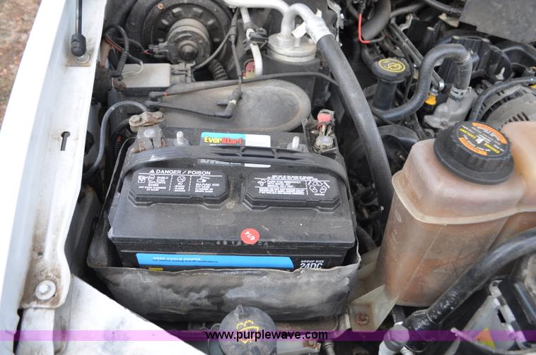 image for item F2160 2000 Ford F250 Super Duty XLT SuperCab pickup truck