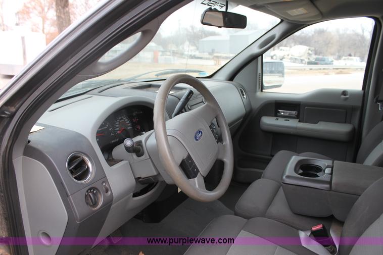image for item F3397 2005 Ford F150 XLT SuperCrew pickup truck