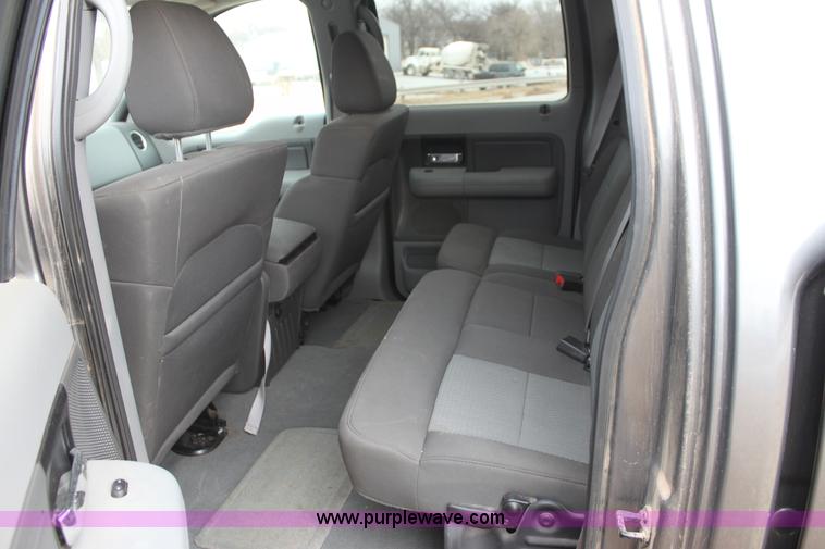 image for item F3397 2005 Ford F150 XLT SuperCrew pickup truck