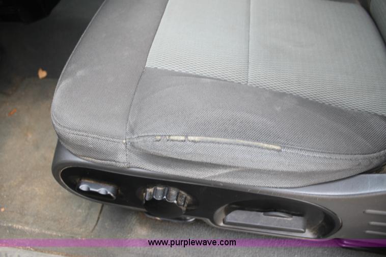 image for item F3397 2005 Ford F150 XLT SuperCrew pickup truck