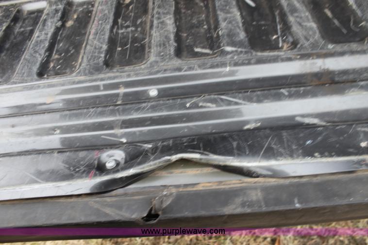 image for item F3397 2005 Ford F150 XLT SuperCrew pickup truck