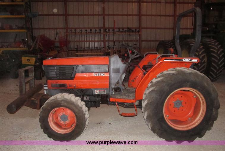 image for item G9862 Kubota L3710 GST MFWD tractor