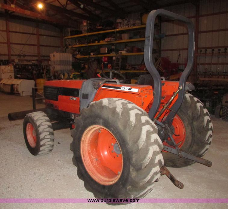 image for item G9862 Kubota L3710 GST MFWD tractor